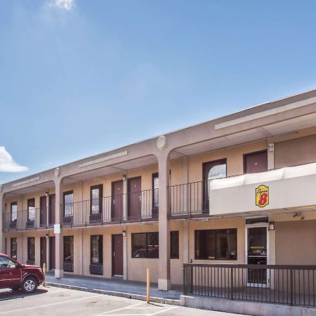 Hotel Super 8 By Wyndham Camp Springs/Andrews Afb Dc Area Esterno foto